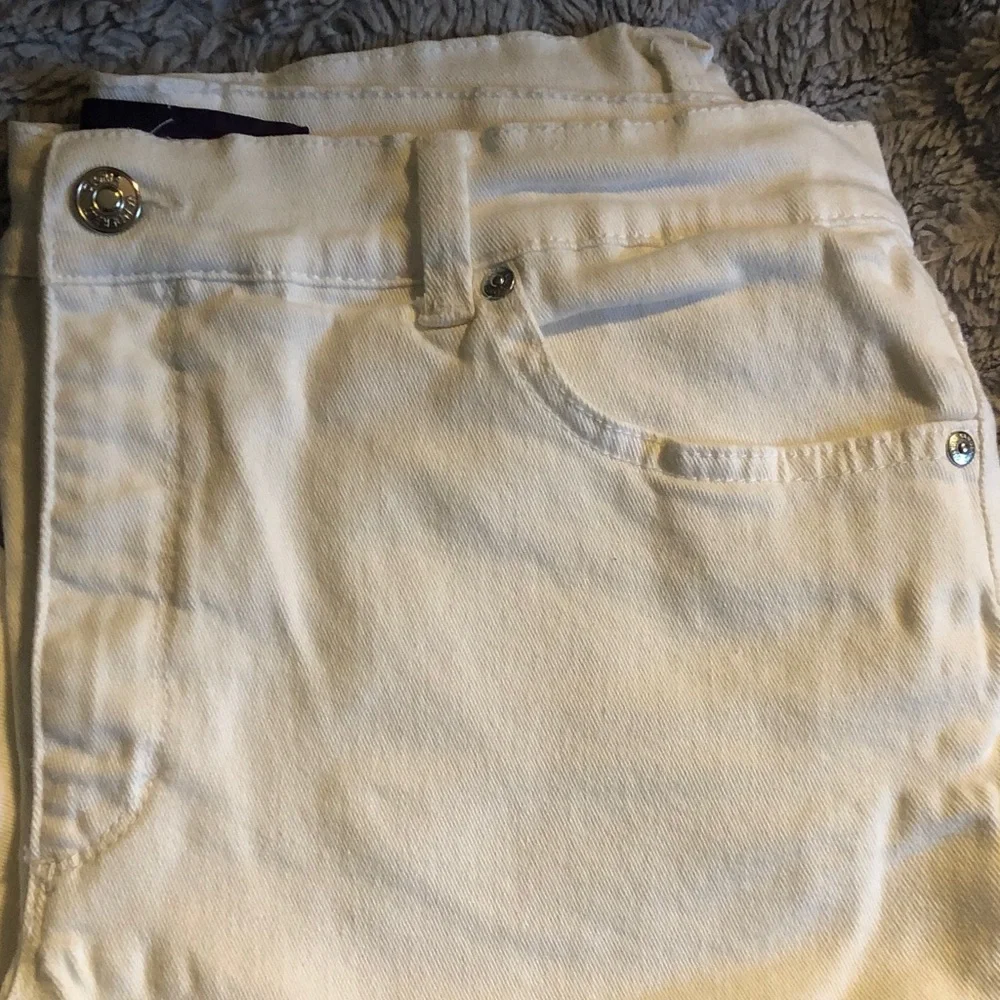 Gloria Vanderbilt Off-White Straight Leg Jeans - Picture 2 of 6